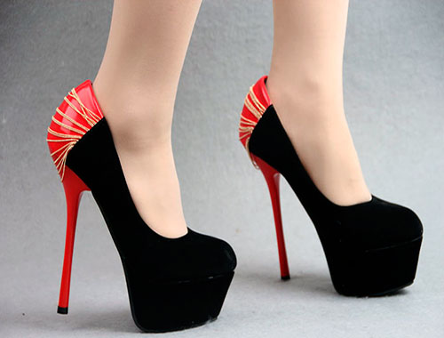 Одежда и обувь на платформе – сочетание