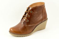 женские демисезонные ботинки